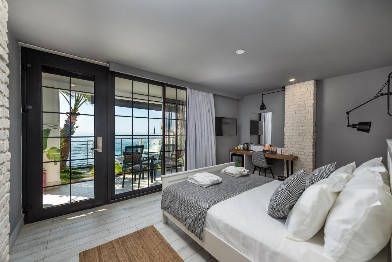 Premium Beachfront Terrace Room