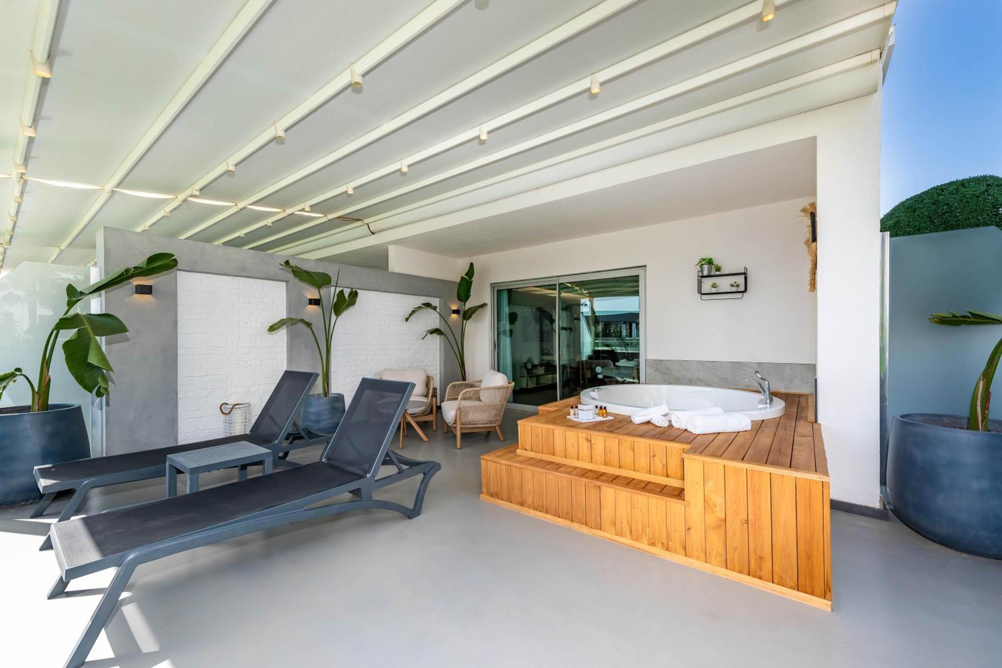 Premium Signature Room