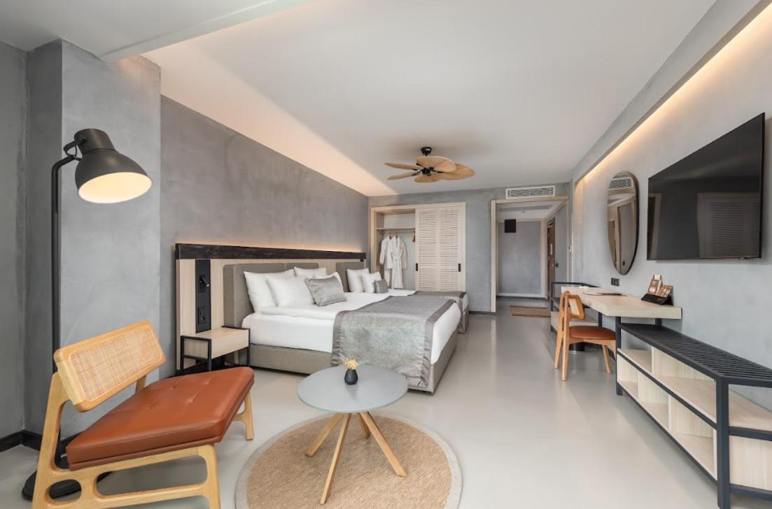 Premium Signature Room